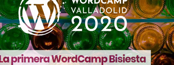 Texto "WordCamp Valladolid 2020" y de imagen de fondo una grupo de botellas de colores vacías en un estante